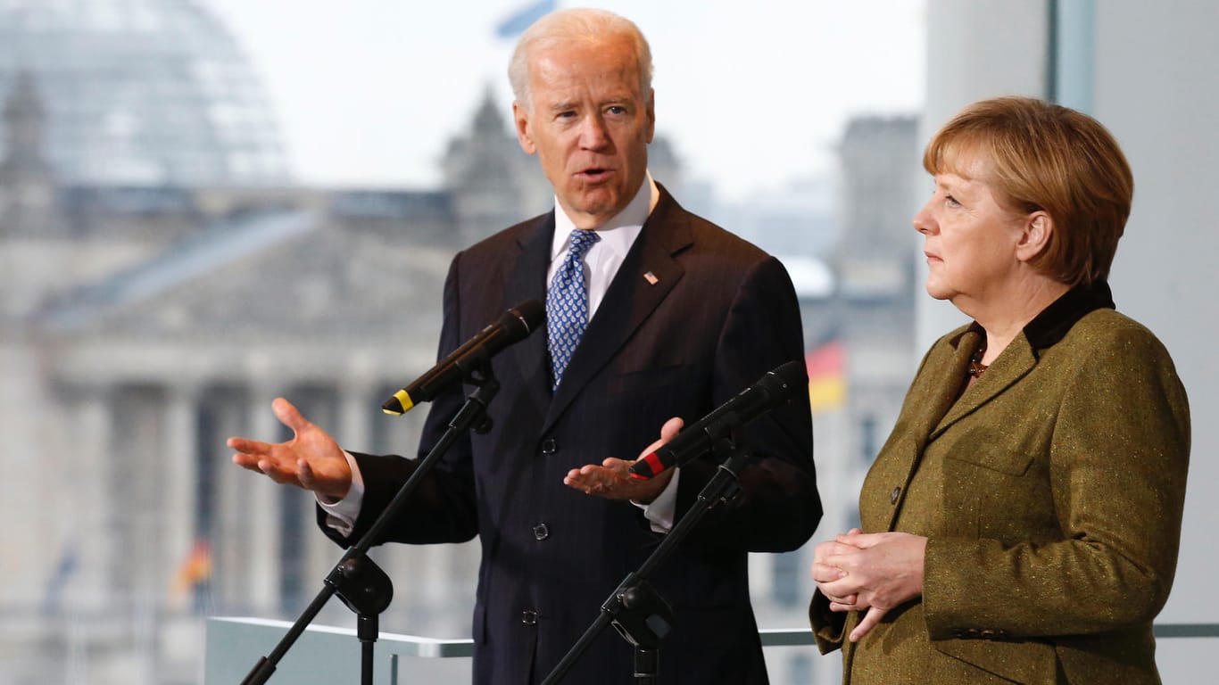 Kanzlerin Angela Merkel und der damalige Vizepräsident der USA, Joe Biden (Archivfoto): Nur die AfD-Anhänger glauben nicht, dass sich die Beziehungen zwischen Deutschland und den Vereinigten Staaten unter einem Präsidenten Biden positiv verändern werden.