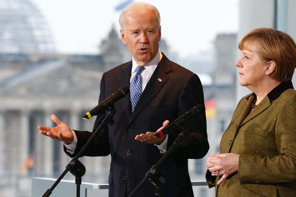 Kanzlerin Angela Merkel und der damalige Vizepräsident der USA, Joe Biden (Archivfoto): Nur die AfD-Anhänger glauben nicht, dass sich die Beziehungen zwischen Deutschland und den Vereinigten Staaten unter einem Präsidenten Biden positiv verändern werden.