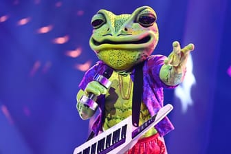 "The Masked Singer": Der Star im Frosch-Kostüm ist raus.