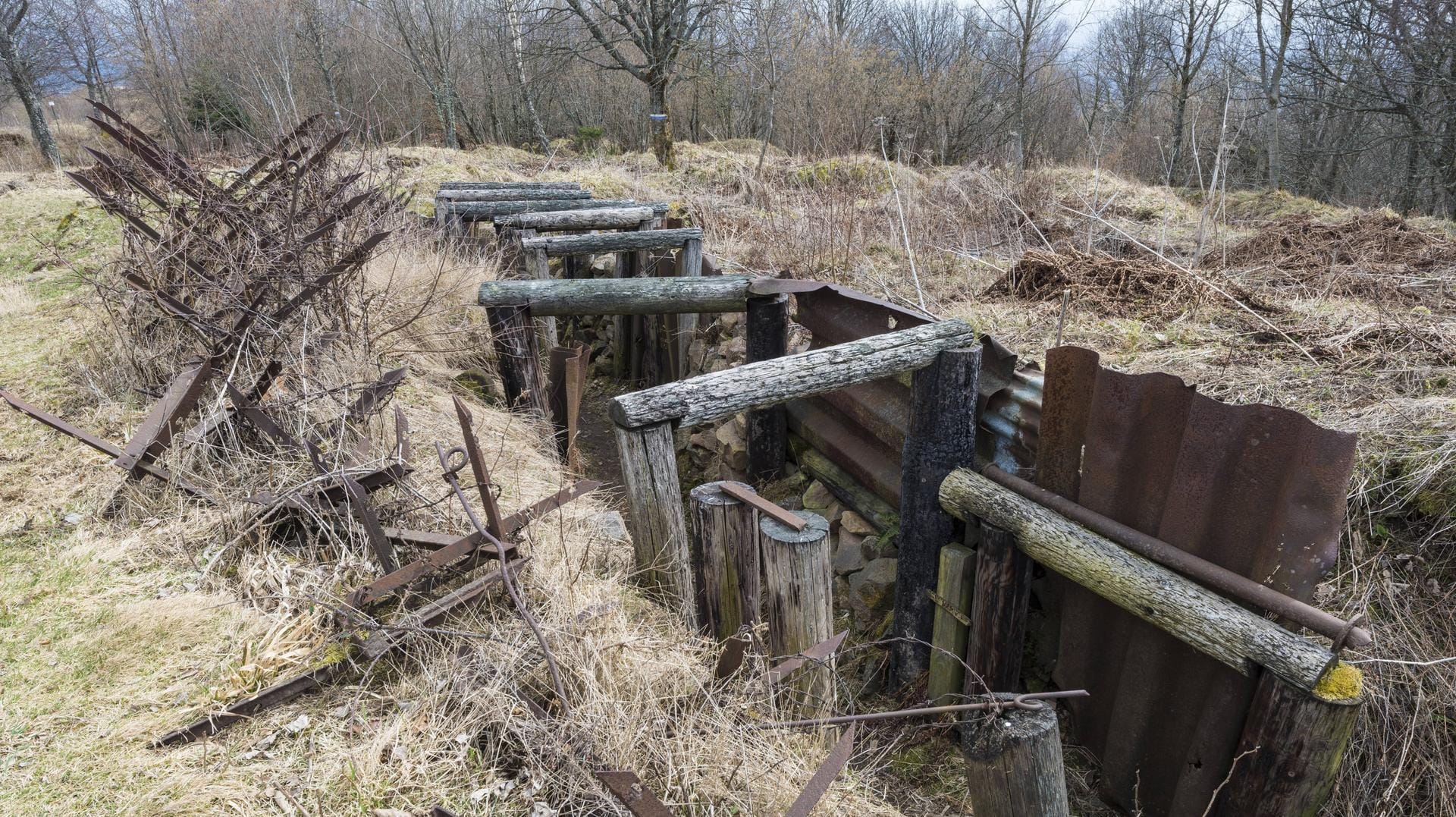 Die Schützengräben waren zum Teil nur wenige Meter voneinander entfernt. Die gegnerischen Soldaten konnten einander sprechen hören, wenn sie gerade nicht schossen.