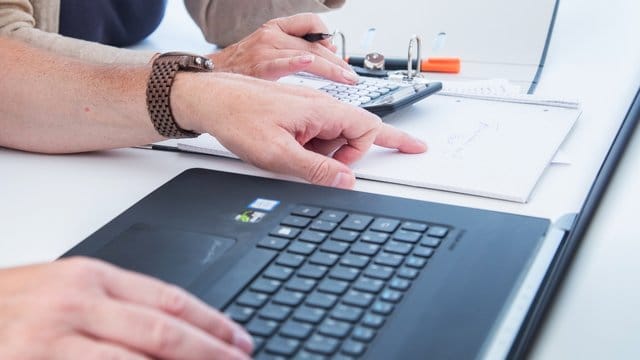 Eine freiwillige Steuererklärung kann vier Jahre rückwirkend eingereicht werden - Ende Dezember 2020 läuft daher die Frist für das Jahr 2016 ab. Eine freiwillige Steuererklärung kann vier Jahre rückwirkend eingereicht werden - Ende Dezember 2020 läuft daher die Frist für das Jahr 2016 ab.