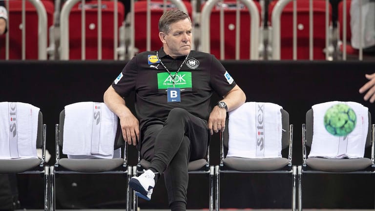 Trainer Alfreð Gislason: Der Bundestrainer musste monatelang auf sein erstes Spiel mit dem DHB-Team warten.