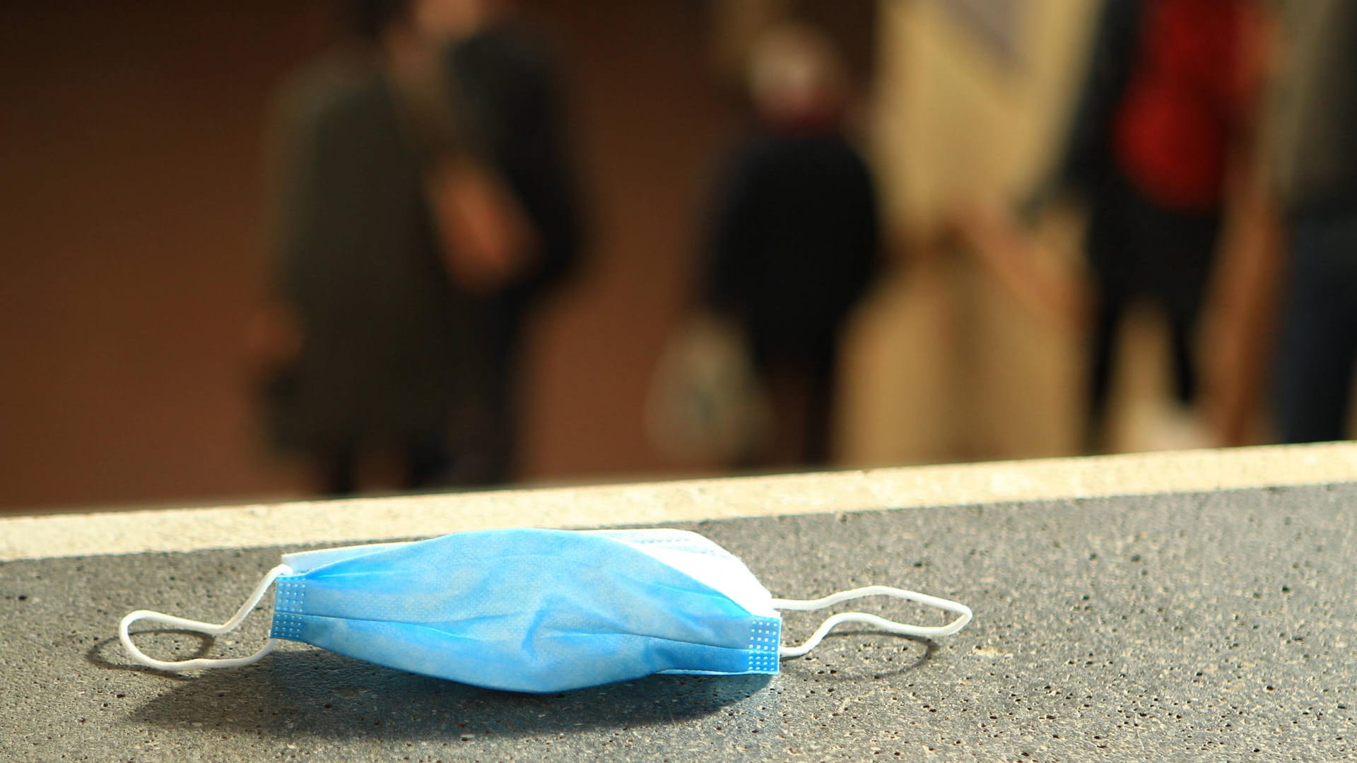 In Hamburg soll eine Schulleitung einen internen Mail-Verteiler missbraucht haben. In Hamburg soll eine Schulleitung einen internen Mail-Verteiler missbraucht haben.