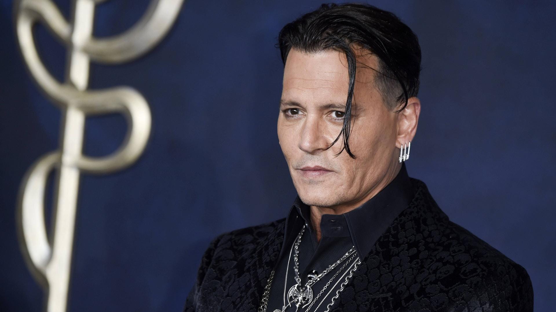 Johnny Depp: Seinen Job bei "Phantastische Tierwesen" ist der Schauspieler los.