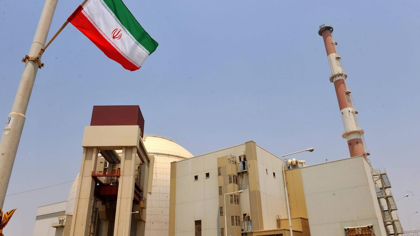 Atomkraftwerk im Iran: Die Internationale Atomenergie-Organisation IAEA berichtet, dass der Iran mehr Uran angereichert hat als erlaubt.