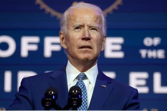 Joe Biden: Der designierte US-Präsident kann einen ganzen Stapel an Glückwunschtelegrammen nicht entgegennehmen.