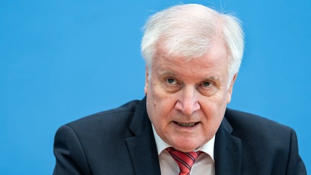 Horst Seehofer kommt mit seinen EU-Kollegen zu Beratungen zusammen.