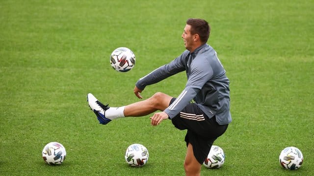 DFB-Abwehrchef Niklas Süle wird gegen die Ukraine auflaufen.