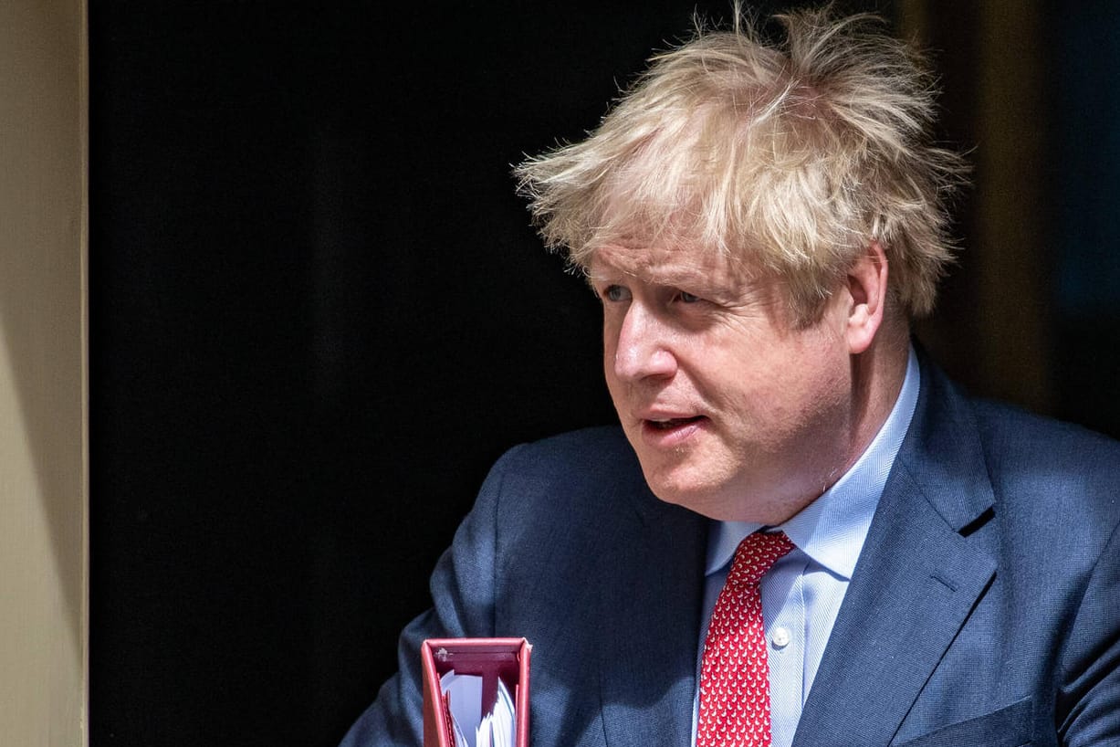 Boris Johnson vor seinem Amtssitz in der Downing Street: Der Premierminister bereitet seine Politik auf eine Zeit nach dem Brexit vor.