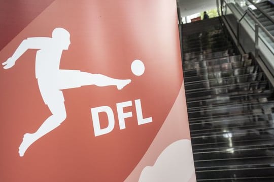 Die DFL hat die 36 Bundesliga-Clubs noch einmal zur konsequenten Einhaltung des Hygienekonzepts aufgefordert.