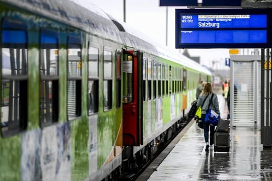 Alpen-Sylt-Nachtexpress: Er fährt von Westerland auf Sylt nach Salzburg in Österreich.