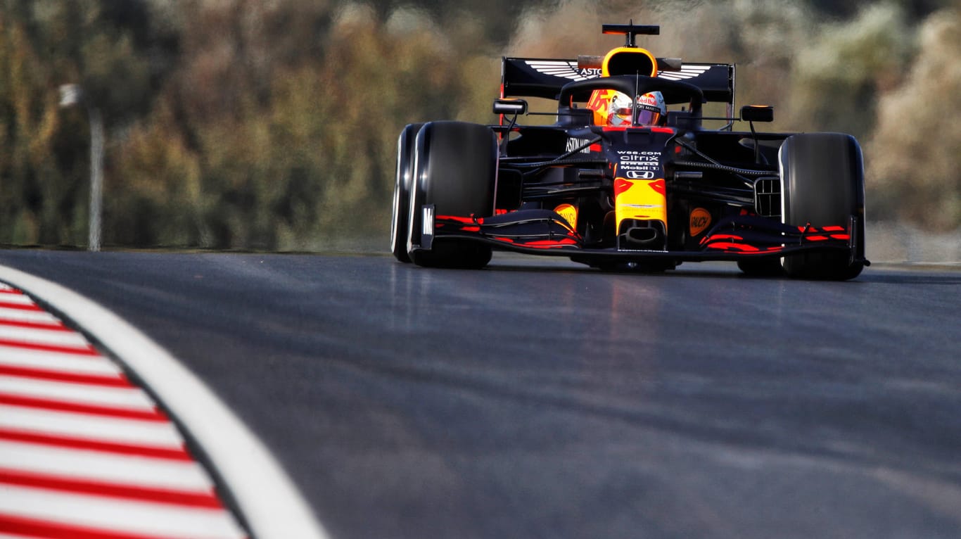 Am Freitag vorn: Red-Bull-Pilot Max Verstappen auf der Strecke in Istanbul.