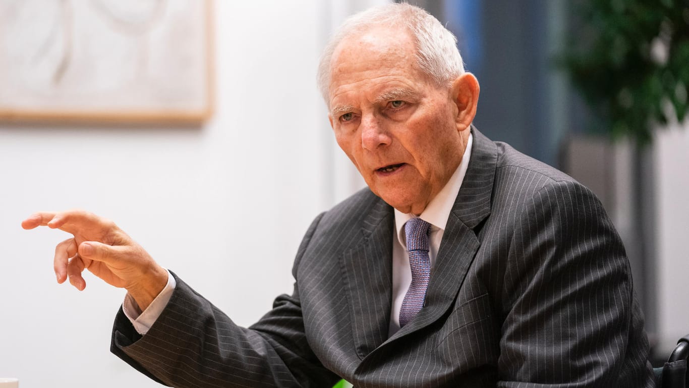 "Proteste muss die Demokratie aushalten, und einzelne echte Spinner gab es schon immer": Wolfgang Schäuble über Corona-Demonstranten.
