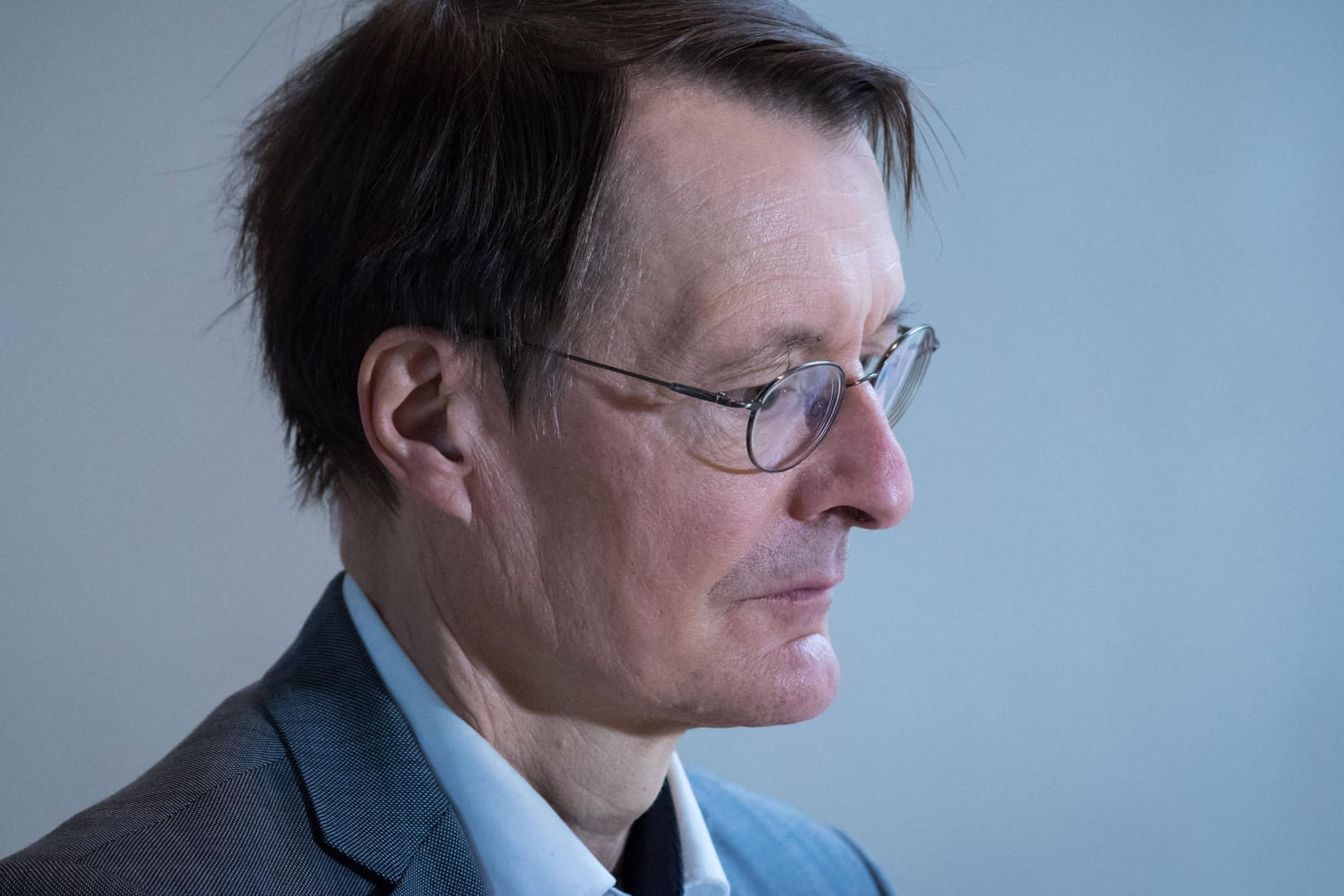Karl Lauterbach: "Die Art und Weise, wie die Schulen jetzt betrieben werden, ist nicht sicher genug."