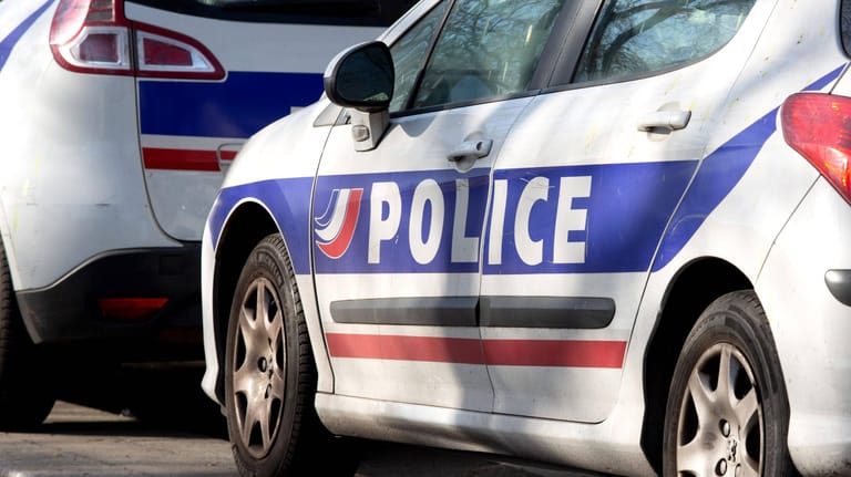 Französische Polizei: Ein 35-Jähriger wurde im Zusammenhang mit den Taten festgenommen.