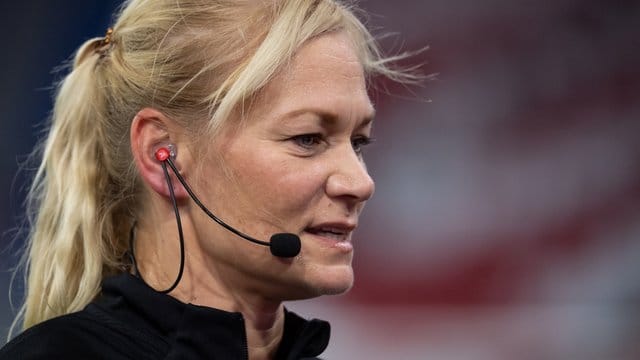 Pfiff als erste Frau in der Fußball-Bundesliga: Bibiana Steinhaus.