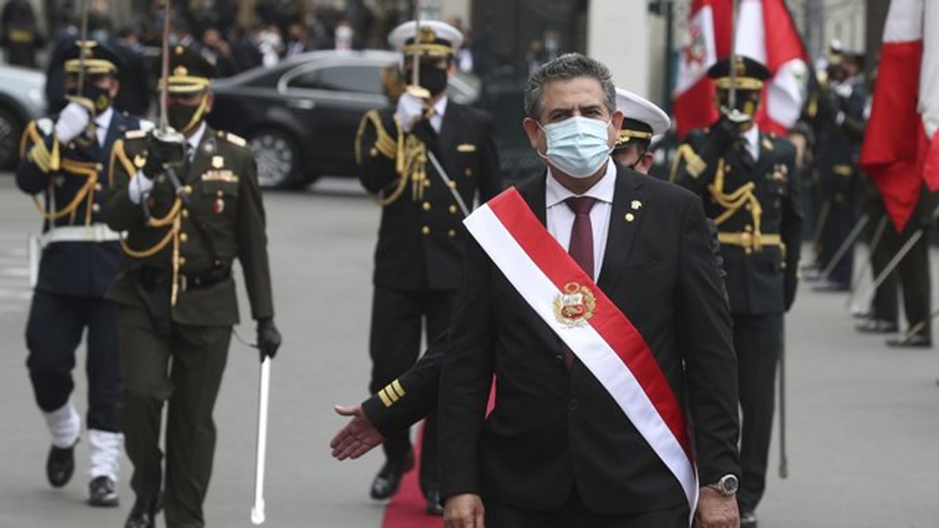 Perus Übergangspräsident Manuel Merino ist nach fünf Tagen im Amt zurückgetreten.