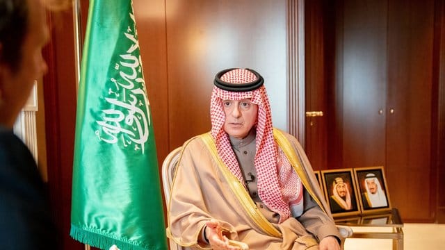 Der saudische Staatsminister für Auswärtiges, Adel al-Dschubair, in Berlin. Der saudische Staatsminister für Auswärtiges, Adel al-Dschubair, in Berlin.