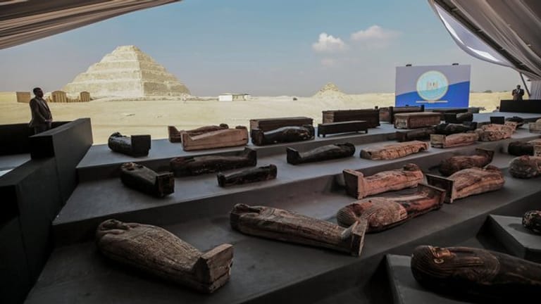 Einige der Funde aus der Totenstadt Sakkara.