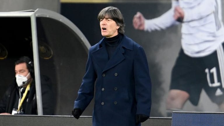 Kann seinen Blick momentan nicht vollends auf das Sportliche richten: Bundestrainer Joachim Löw.