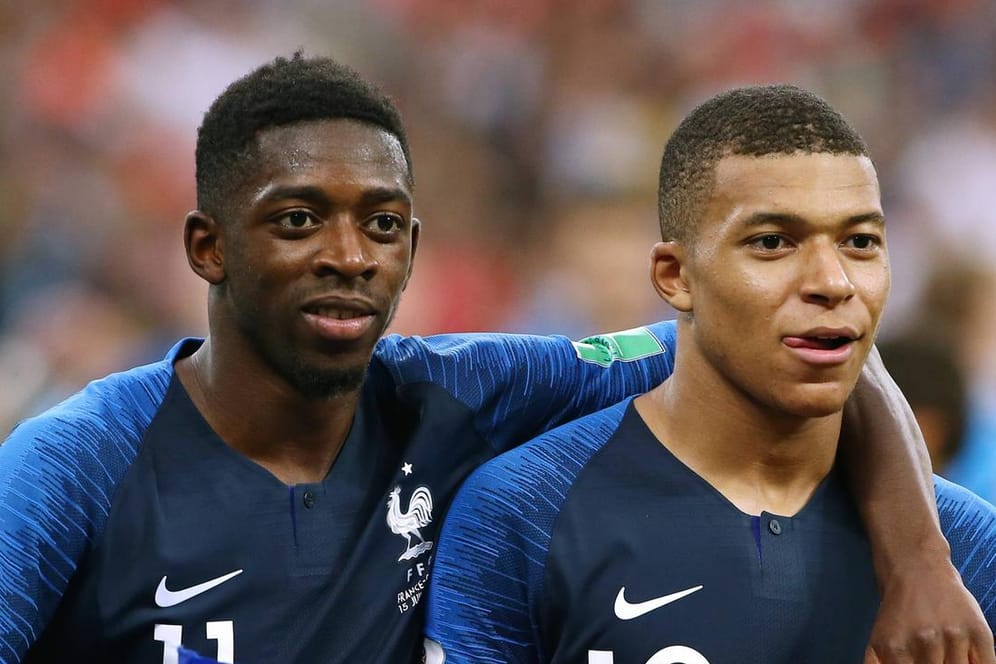 Hätten um ein Haar beim FC Barcelona zusammengespielt: Ousmane Dembele und Kylian Mbappe (v.l.)