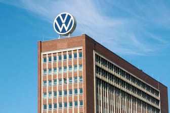 VW-Konzern: Der Autobauer aus Wolfsburg geht bei der E-Mobilität in die Vollen.