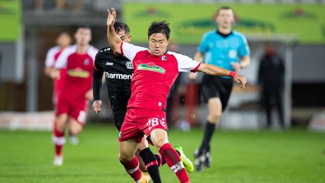 Kwon Changhoon ist auf seiner Länderspielreise mit der südkoreanischen Nationalmannschaft positiv auf das Coronavirus getestet worden. Kwon Changhoon ist auf seiner Länderspielreise mit der südkoreanischen Nationalmannschaft positiv auf das Coronavirus getestet worden.