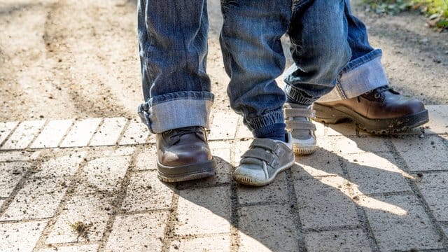 Ihre Elternzeit können Arbeitnehmer nur mit Zustimmung des Arbeitgebers verkürzen.