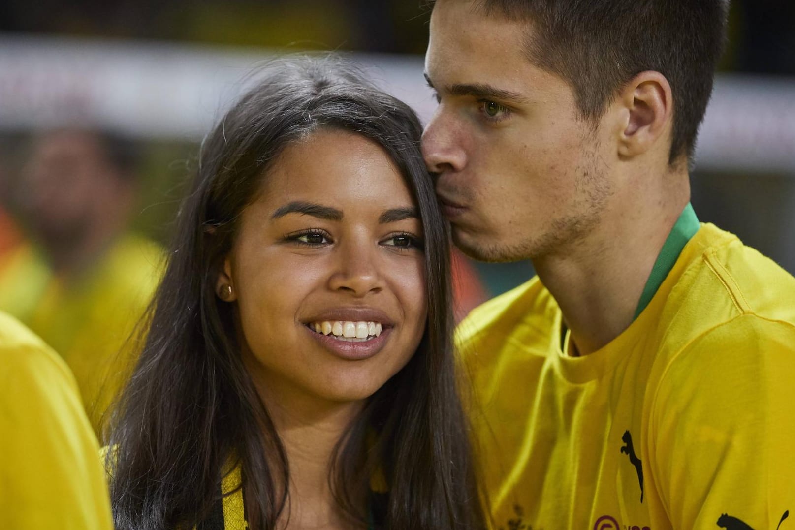 Julian Weigl und Sarah Richmond sind seit ihrer Jugend ein Paar.