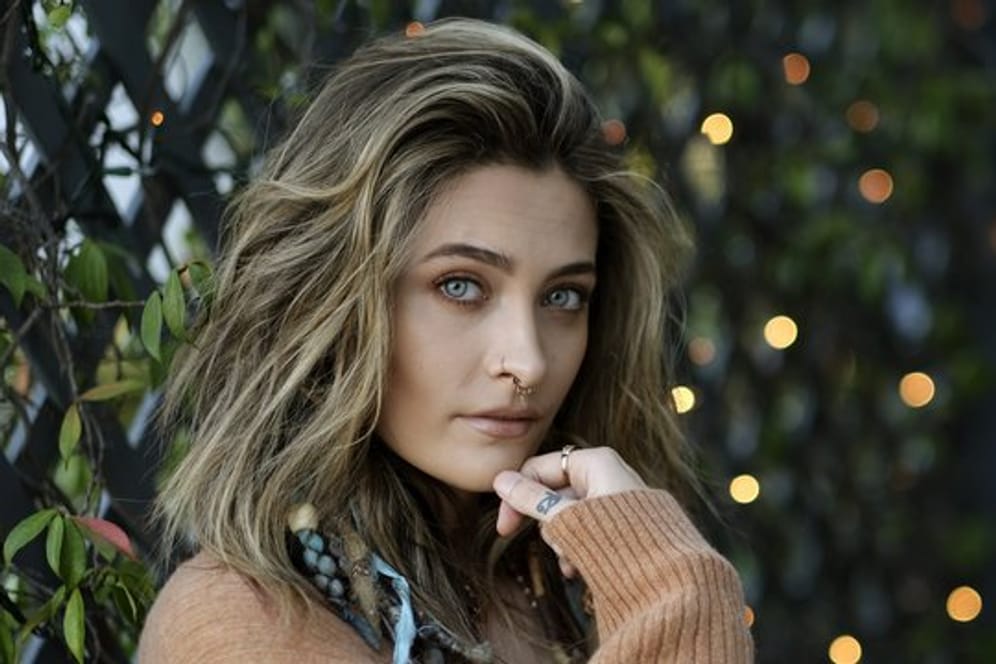 Paris Jackson schwimmt sich frei.