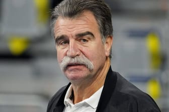Heiner Brand: Die deutsche Handball-Legende spricht sich für die Austragung der WM im Januar 2021 aus.