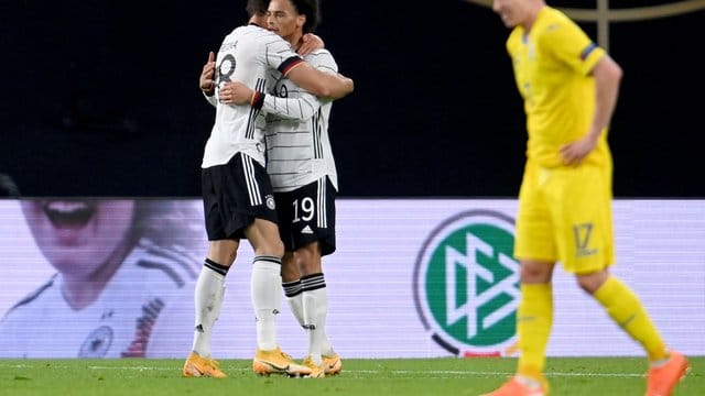 Der DFB befürwortet die Durchführung von Länderspielen in Pandemie-Zeiten. Der DFB befürwortet die Durchführung von Länderspielen in Pandemie-Zeiten.