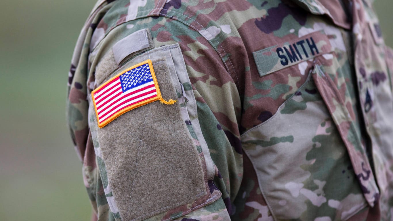 Ein US-Soldat: Präsident Donald Trump hat den Abzug von Truppen aus Afghanistan und dem Irak angeordnet. (Symbolbild)