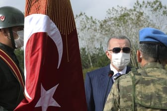 Der türkische Präsident Erdogan bei einer Militärzeremonie in Tekirdag.