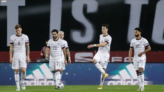 Die deutsche Nationalmannschaft hat in Spanien 0:6 verloren.
