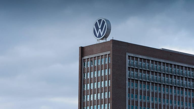 Volkswagen-Zentrale in Wolfsburg: Der Konzern arbeitet an der Abspaltung dreier Marken.