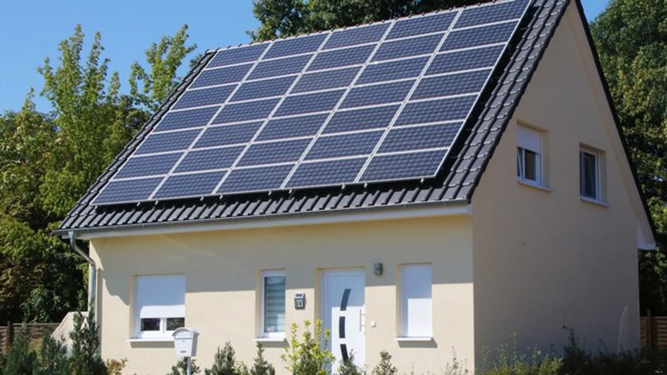 Hauseigentümer sind verpflichtet, ihre Photovoltaikanlagen in das zentrale Marktstammdatenregister einzutragen.