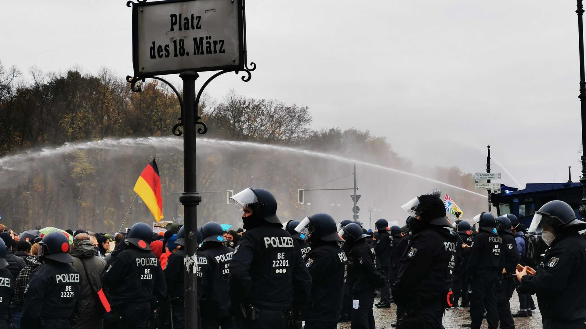 Demo in Berlin: Wasserwerfer kamen zum Einsatz.