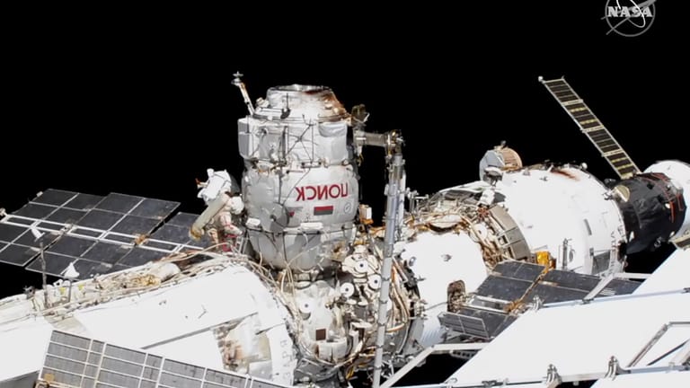 Internationale Raumstation der ISS: Kosmonauten der ISS auf einer Außenmission.
