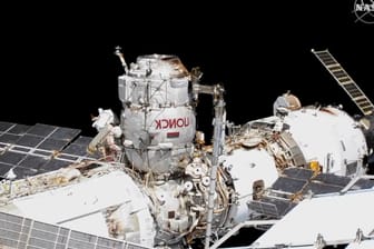 Internationale Raumstation der ISS: Kosmonauten der ISS auf einer Außenmission.