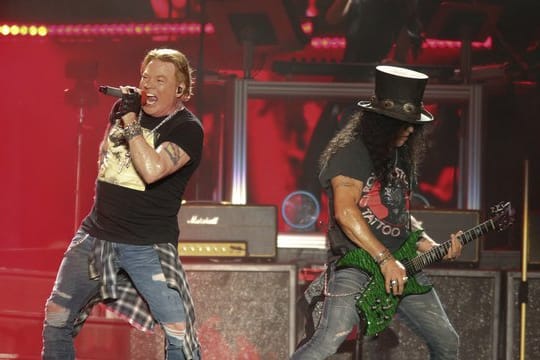 Die US-amerikanischen Hard-Rocker Axl Rose (l) und Slash zieht es nach Australien und Neuseeland.