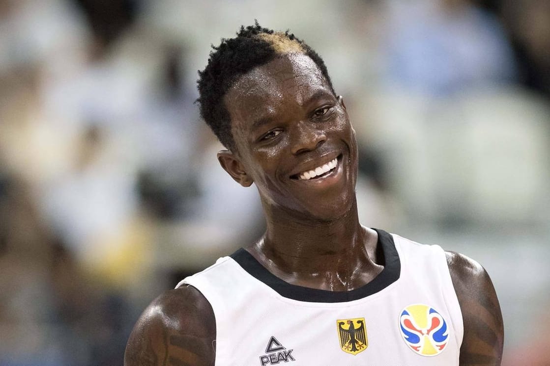 Dennis Schröder: Der deutsche Basketball-Nationalspieler wechselt zum amtierenden NBA-Meister Los Angeles Lakers.