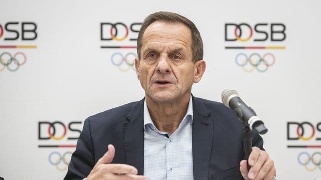 Macht sich für flexiblere Corona-Maßnahmen im Sport stark: DOSB-Boss Alfons Hörmann. Macht sich für flexiblere Corona-Maßnahmen im Sport stark: DOSB-Boss Alfons Hörmann.