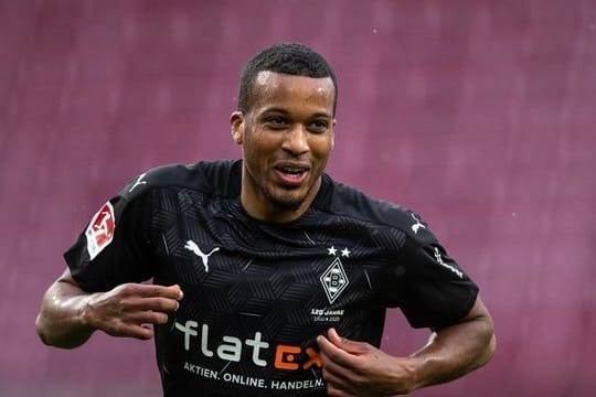 Wurde positiv auf das Coronavirus getestet: Gladbachs Alassane Plea.