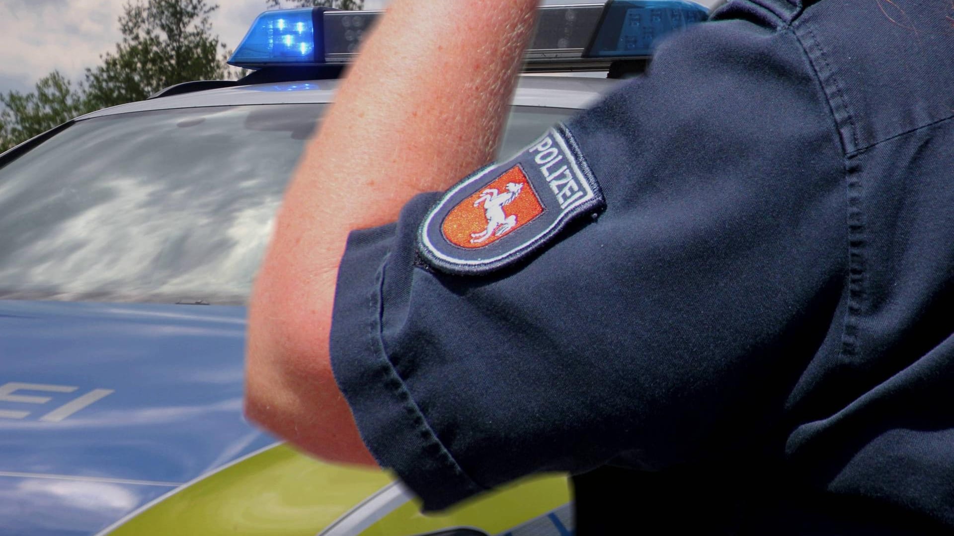 Polizei Bochum: Ein gesuchter Straftäter hat sich gestellt. Wegen Diebstählen und Schwarzfahrens war er zu eineinhalb Jahren Gefängnis verurteilt worden.