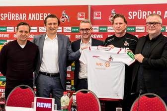 Der Vorstand des 1. FC Köln: Schon im vergangenen Jahr hat der Klub mit der Rewe Group und der Tafel zusammengearbeitet.