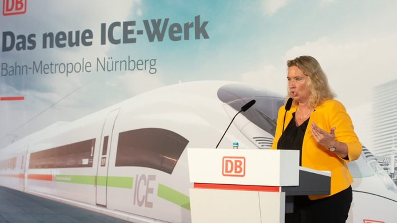 Kerstin Schreyer (CSU), Verkehrsministerin von Bayern (Archivbild): In München kommt es häufig zu Weichenstörungen bei der S-Bahn.