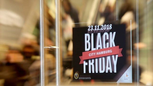 Aufgepasst: Nicht jeder Rabatt, der rund um den Black Friday als solcher angepriesen wird, ist auch wirklich einer. Aufgepasst: Nicht jeder Rabatt, der rund um den Black Friday als solcher angepriesen wird, ist auch wirklich einer.