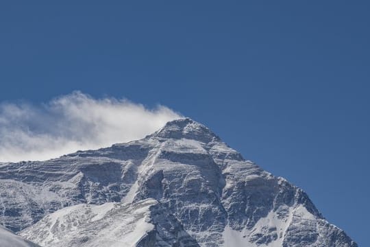 Forscher fanden selbst in der Todeszone des Mount Everest noch Mikroplastik.