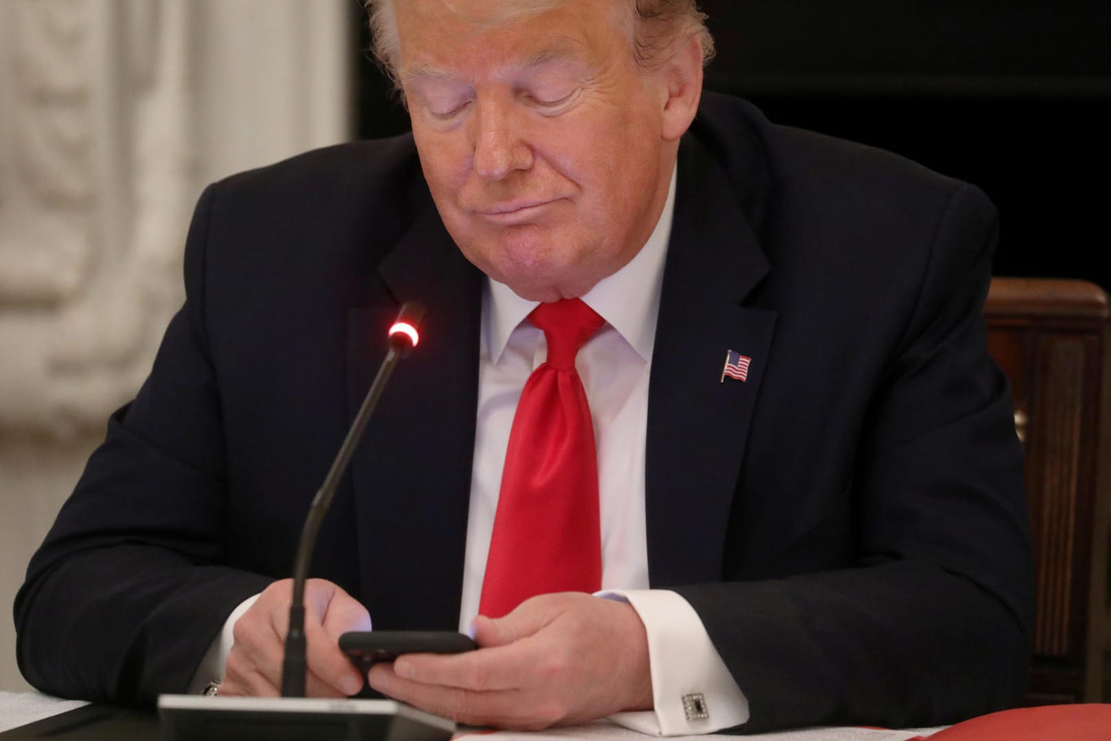 Donald Trump (Archivbild): Auf Twitter hält der US-Präsident seine Anhänger bei Laune.